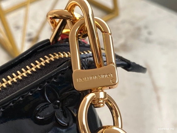 WIS PM COUSSIN LOUIS VUITTON 0806